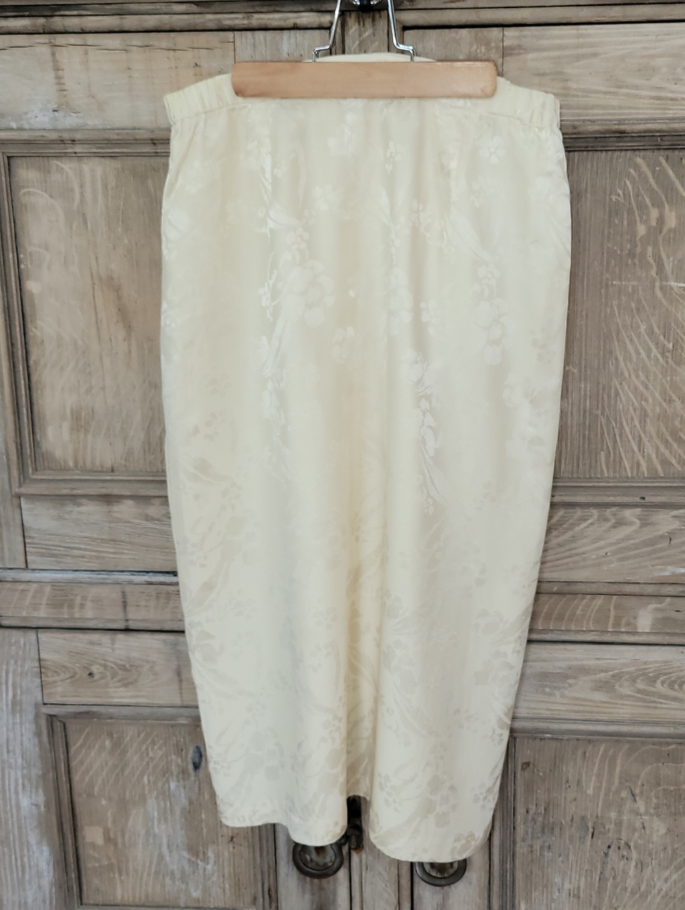 Vintage 100% Silk Midi Skirt. Pale Yellow
